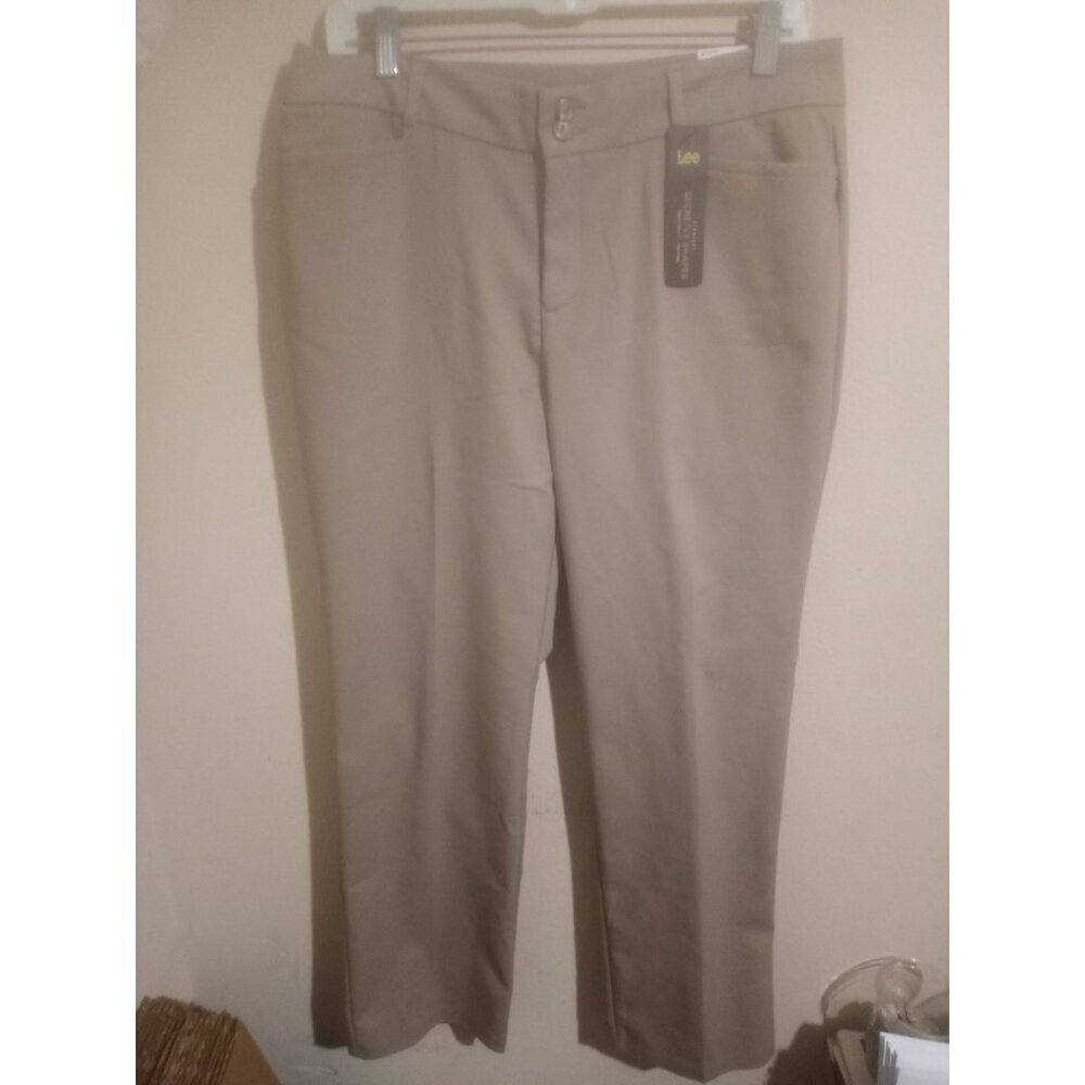 New Lee Women's Pants Secretly Shapes Regular Fit Straight Leg Mid Rise Sz 12 - Picture 1 of 11